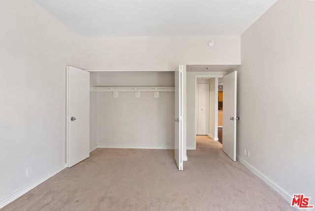 10445 Wilshire Boulevard, 406 photo 36