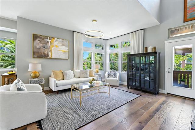 324 Cherokee Loop, Mountain View CA: https://media.crmls.org/mediaz/1954f1f2-a27e-4b8b-a44e-50a268330969.jpg