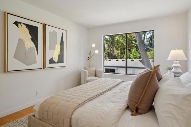 905 W Middlefield Road, Mountain View CA: https://media.crmls.org/mediaz/19556d6d-0865-4db5-9eb2-a36124e08974.jpg