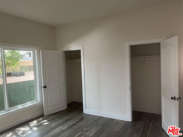1414 N Las Palmas Avenue, Los Angeles CA: https://media.crmls.org/mediaz/19562910-f72d-49a0-bad7-3654b780f541.jpg