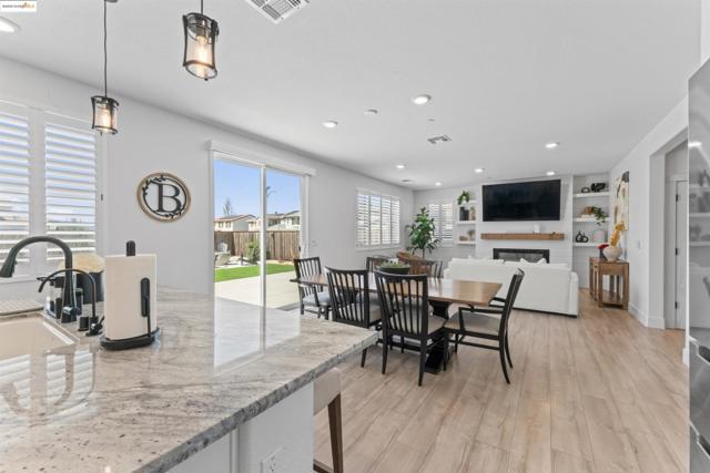 2951 Newberry Court, Fairfield CA: https://media.crmls.org/mediaz/1958d6b1-aa04-41d1-b4cc-551c74c0ac2d.jpg