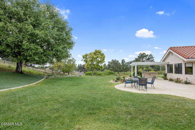 790 Spring Canyon Place, Thousand Oaks CA: https://media.crmls.org/mediaz/19591f3c-780d-4984-8dc8-937b67c36538.jpg