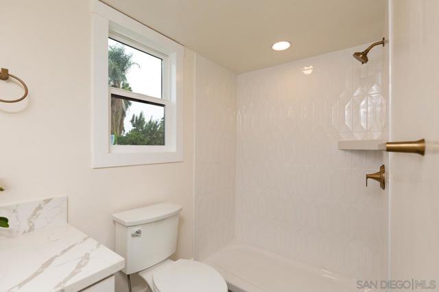 3892 Bass St., La Mesa CA: https://media.crmls.org/mediaz/195a80a9-fb80-4e40-b3b9-1cc4056a026c.jpg