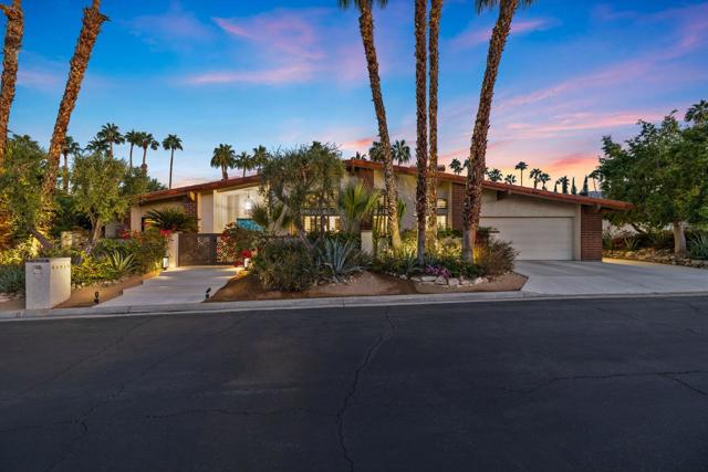 73717 Agave Lane, Palm Desert CA: https://media.crmls.org/mediaz/195aece5-c9c3-488e-b934-d503faf05629.jpg