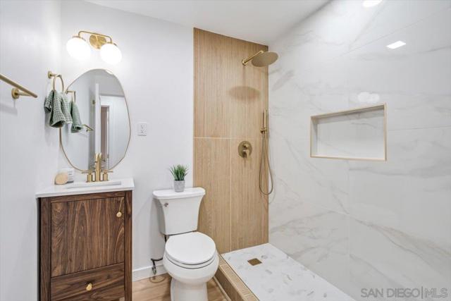 3161 Skipper St, San Diego CA: https://media.crmls.org/mediaz/195b6d1d-6a5c-491d-ba8a-b0c65f966814.jpg