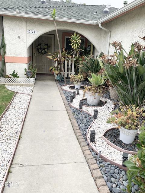 931 Devilfish Drive, Oxnard CA: https://media.crmls.org/mediaz/195b815c-1474-49e9-a132-6788e56a1c9e.jpg