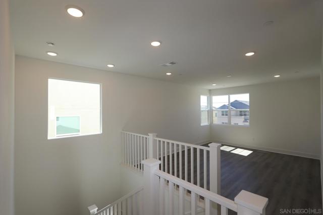 721 Meadowood ST Lot 330, Fallbrook CA: https://media.crmls.org/mediaz/195c1c4d-cb5d-491c-a25d-3ab809778b3e.jpg