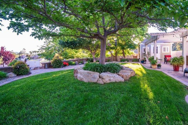 23847 Norte Dr, Ramona CA: https://media.crmls.org/mediaz/195c5306-20b3-44ac-b8a8-b06cd294c432.jpg