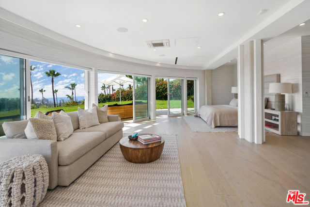 6375 Gayton Place, Malibu CA: https://media.crmls.org/mediaz/195d0d68-9225-42a0-8b30-11ee03e29e72.jpg