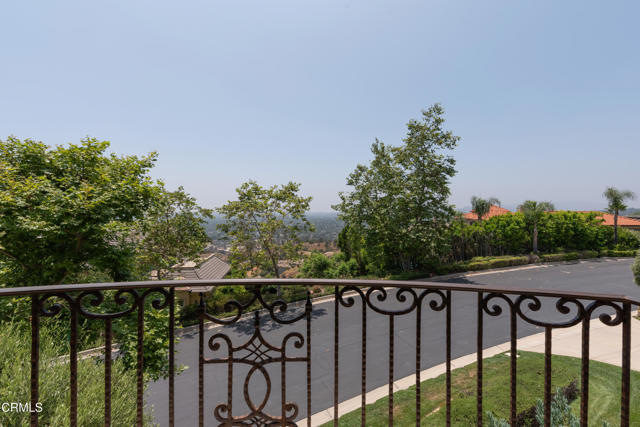 2330 Crystal Lane, Pasadena CA: https://media.crmls.org/mediaz/195d5826-056b-4ea7-af88-560f9904a4ae.jpg