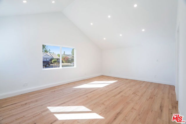 5822 Saloma Avenue, Sherman Oaks CA: https://media.crmls.org/mediaz/195d5d34-a179-4a80-86fa-d5ce422f2815.jpg