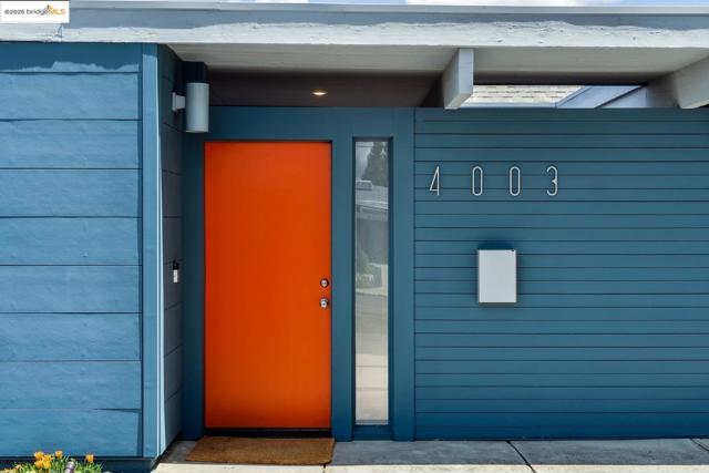 4003 Santa Fe CT, Concord CA: https://media.crmls.org/mediaz/195d89ea-4d82-4f89-a601-8d241ad2c99c.jpg