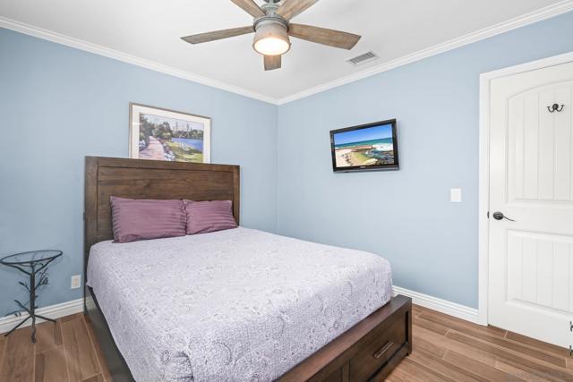 1733 Hornblend St, San Diego CA: https://media.crmls.org/mediaz/195d94b4-7af5-4448-ad85-2bcc955b30d7.jpg