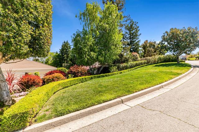 12308 Crayside Lane, Saratoga CA: https://media.crmls.org/mediaz/195e75c7-1c4c-450a-8e1e-c961aa12f496.jpg