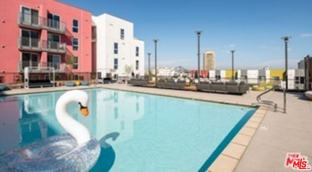 555 Spring Street, Los Angeles CA: https://media.crmls.org/mediaz/195f0ce1-4d8a-4d3f-afb0-f6a00925a8e3.jpg