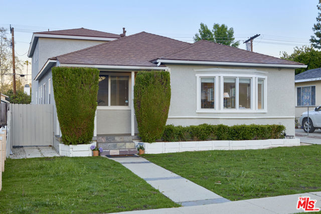 4910 Enfield Avenue photo 3
