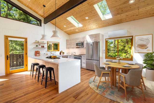 24718 Fern Valley Road, Idyllwild CA: https://media.crmls.org/mediaz/196086e6-1772-490b-86a5-5f5f5f4d3222.jpg