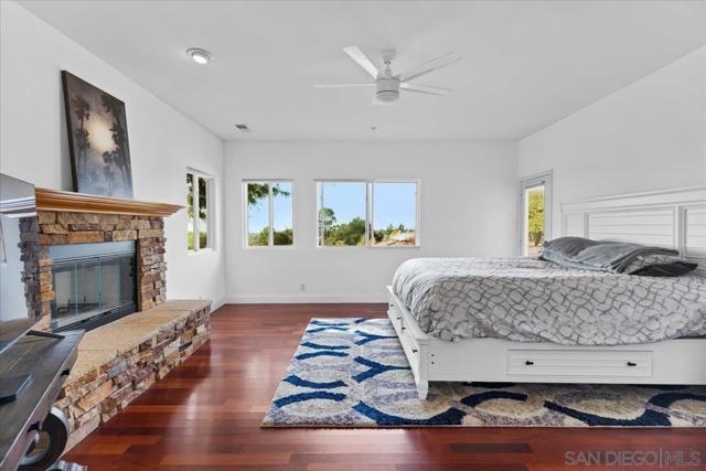 31252 North Star Way, Valley Center CA: https://media.crmls.org/mediaz/1960e2c7-a12e-4b47-841b-22f5126ea6f9.jpg