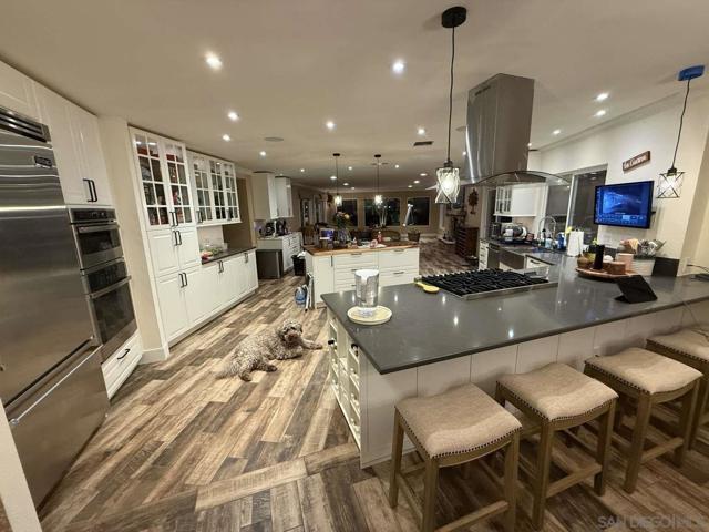 5553 Scenic View Dr, Yorba Linda CA: https://media.crmls.org/mediaz/19614661-07a4-4e6a-aac1-e1f4964bda07.jpg