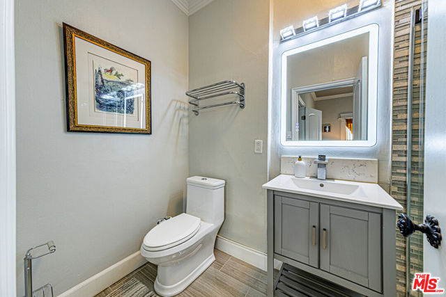 821 Lorraine Boulevard, Los Angeles CA: https://media.crmls.org/mediaz/19631e59-bc6a-4a2e-94f7-7b0b3f9e4b57.jpg