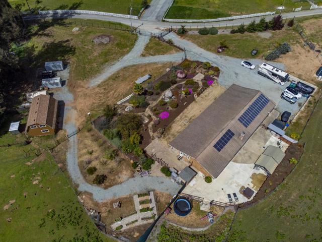 20150 Tarawild Court, Prunedale CA: https://media.crmls.org/mediaz/19633717-fde2-4489-ace2-3a8bfc8ac6a6.jpg