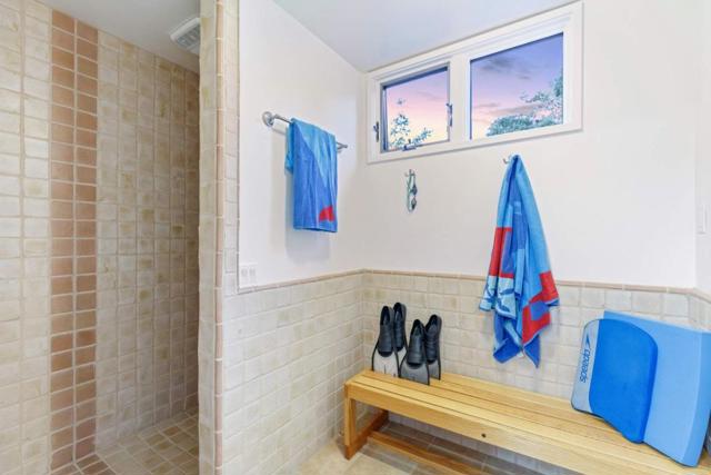 33732 E Carmel Valley Road, Carmel Valley CA: https://media.crmls.org/mediaz/1963704d-121d-40a0-8d24-ea821f5a065c.jpg