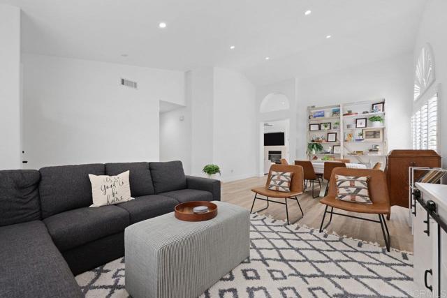 1642 Marbella Drive, Vista CA: https://media.crmls.org/mediaz/1964897c-c766-43ad-88d9-0bca88af5835.jpg
