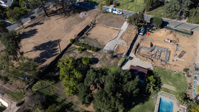 1660 Homewood Drive, Altadena CA: https://media.crmls.org/mediaz/19654f27-0e14-4feb-906e-9a3f262d9210.jpg