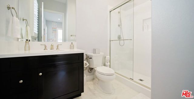 20326 W Liverpool Way, Porter Ranch CA: https://media.crmls.org/mediaz/1966110b-b53c-4b42-91c5-d0f640a6872b.jpg