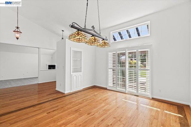 27000 S Hillview St, Tracy CA: https://media.crmls.org/mediaz/196618a3-9eb2-47a0-b398-cc6e6f10bb0c.jpg