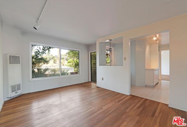 2461 McCready Avenue, Los Angeles CA: https://media.crmls.org/mediaz/19663301-1b47-4f37-97e0-6a0cf6374af5.jpg