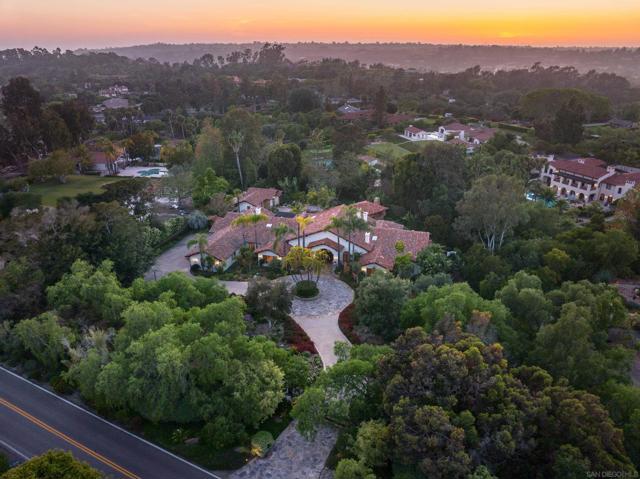 17550 Via De Fortuna, Rancho Santa Fe CA: https://media.crmls.org/mediaz/1969b4d8-685f-4697-b1ab-b73bbe5cbdb3.jpg