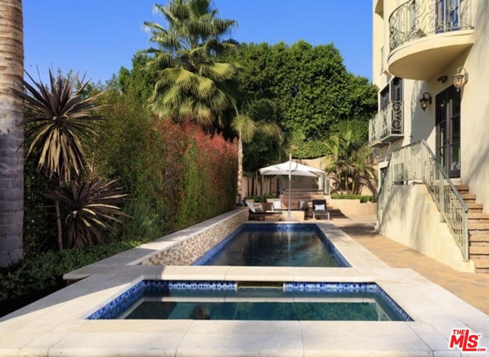 3110 Benedict Canyon Drive
