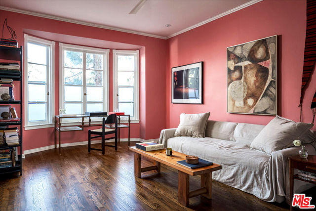 1416 Havenhurst Drive, West Hollywood CA: https://media.crmls.org/mediaz/1969e9c2-799d-40c5-baef-81f55bea894f.jpg