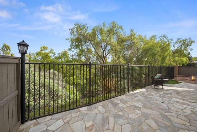 2701 Villas Way, San Diego CA: https://media.crmls.org/mediaz/196a1e83-573f-4d0c-959b-8b0cda3acecc.jpg