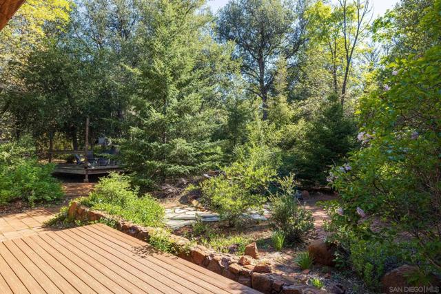 3131 Pera Alta Dr, Julian CA: https://media.crmls.org/mediaz/196a3c02-e778-4527-9b66-91bc90fdfb6b.jpg