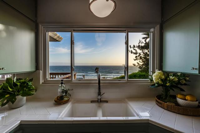 313 Vista Drive, Watsonville CA: https://media.crmls.org/mediaz/196a4781-db45-4f65-9bfb-a2b52a86bcbe.jpg