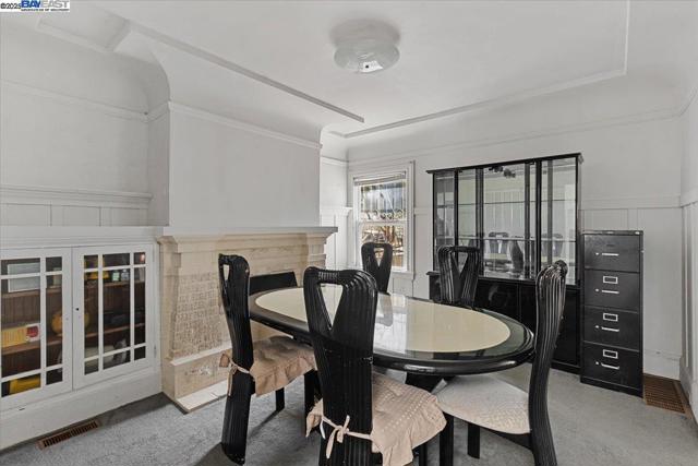 40 Acton St, Daly City CA: https://media.crmls.org/mediaz/196a6750-dee0-43fa-b63e-ee1eb8e07fac.jpg