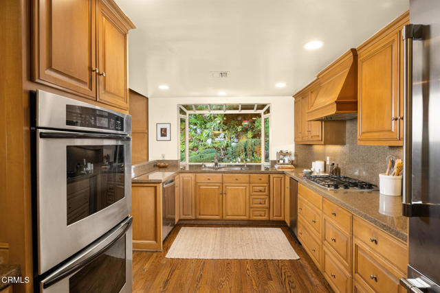 Detail Gallery Image 17 of 63 For 399 N San Rafael Ave, Pasadena,  CA 91105 - 3 Beds | 3/1 Baths