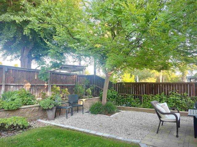 37710 Sprucewood Ln, Murrieta CA: https://media.crmls.org/mediaz/196b0580-8bc0-4837-b022-5f7ac9b22fd5.jpg