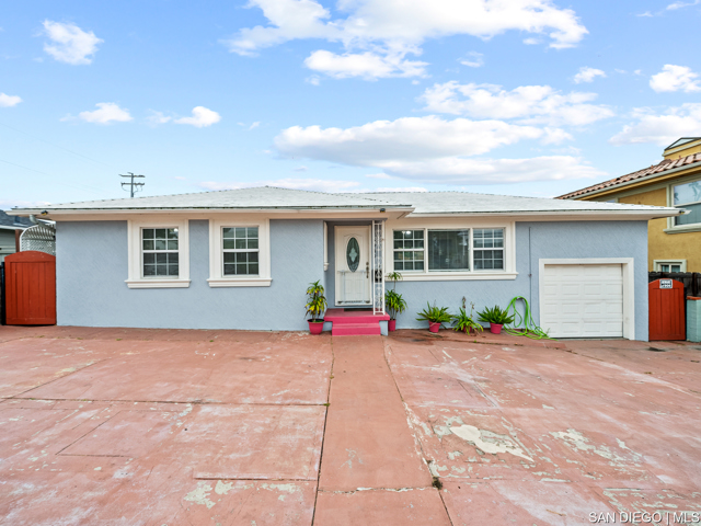 5949 Alleghany ST, San Diego CA: https://media.crmls.org/mediaz/196b30df-f239-4486-8abf-0d80de4668ca.jpg