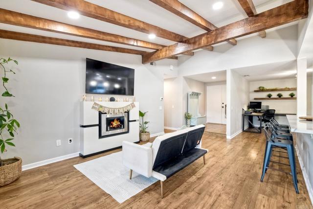 Detail Gallery Image 7 of 44 For 1151 Sander Ct, Escondido,  CA 92026 - 3 Beds | 2 Baths