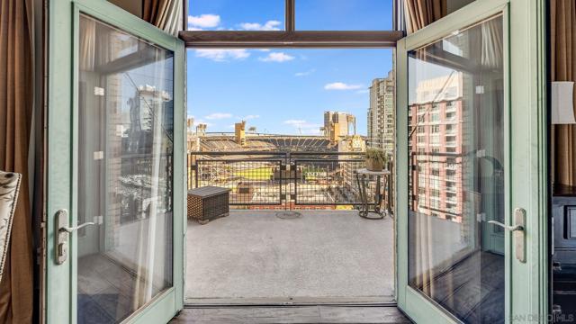 Image 51 of 75 For 877 Island Ave  1006