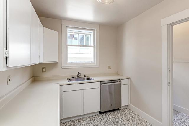 828 Highland Avenue, San Mateo CA: https://media.crmls.org/mediaz/196c705b-1c70-4abd-badd-5a51444780be.jpg