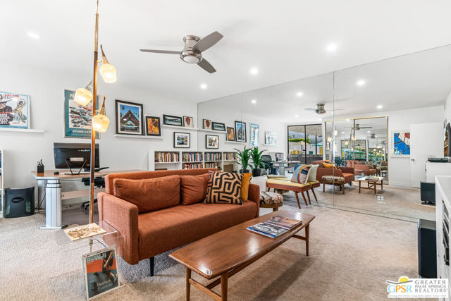 1404 E Sierra Way, Palm Springs CA: https://media.crmls.org/mediaz/196cec07-169d-4bf9-ae13-1947631d259d.jpg