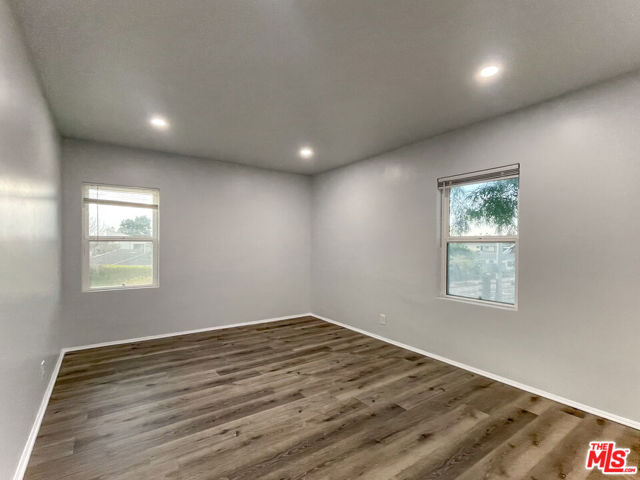 1103 Ocean Park Boulevard, Santa Monica CA: https://media.crmls.org/mediaz/196db47a-84d4-4a24-b5ea-71d9dcf21a48.jpg