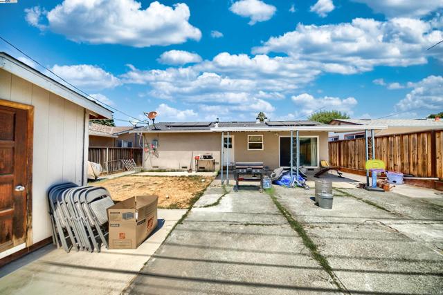 3382 Mount Wilson Dr, San Jose CA: https://media.crmls.org/mediaz/196dfa23-4130-403d-9b49-40f5d19d3d75.jpg