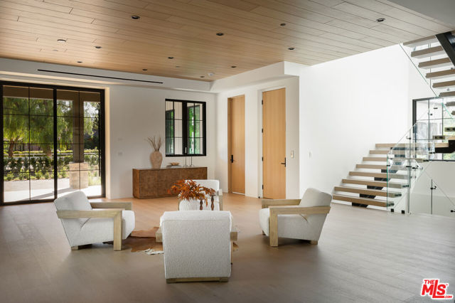 23615 Long Valley Road, Hidden Hills CA: https://media.crmls.org/mediaz/196fc72d-51cf-4297-a560-307328b982ac.jpg