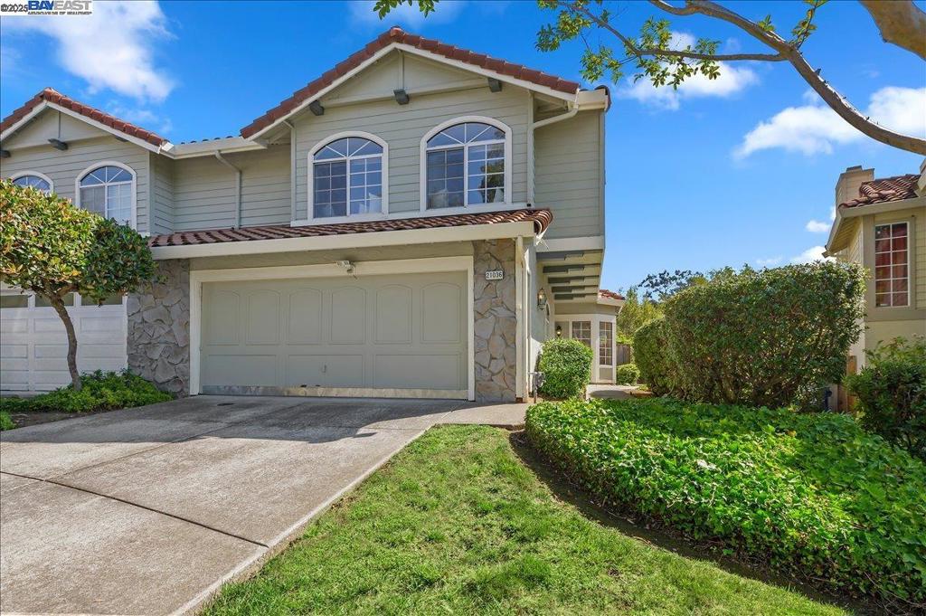 21036 Greenwood Cir