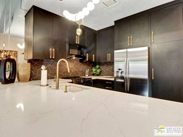 73429 Foxtail Lane, Palm Desert CA: https://media.crmls.org/mediaz/1970b2c1-bdda-477e-b5b6-37e1aeb000a7.jpg
